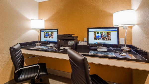 Best Western Cape Cod Hotel image 3